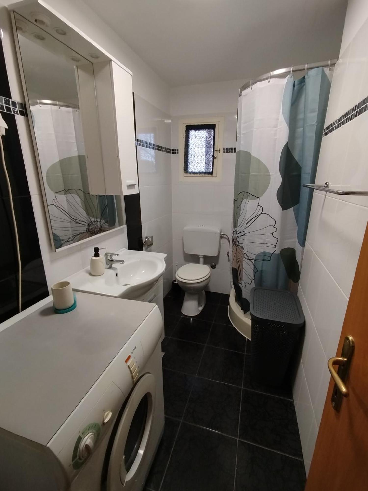 Apartment Jazbina *